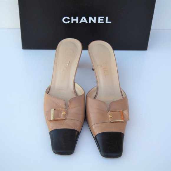 CHANEL beige and black low heel mules, US 9 - Picture 4 of 8